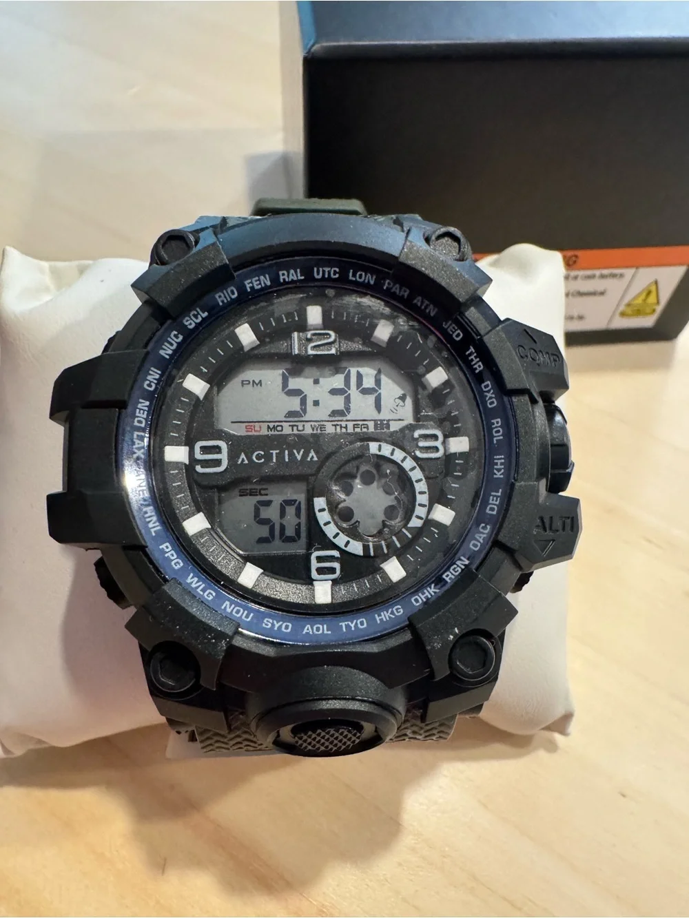 Activa Endurance X Invicta Men’s Digital Watch 54.5mm Green, Brand NEW